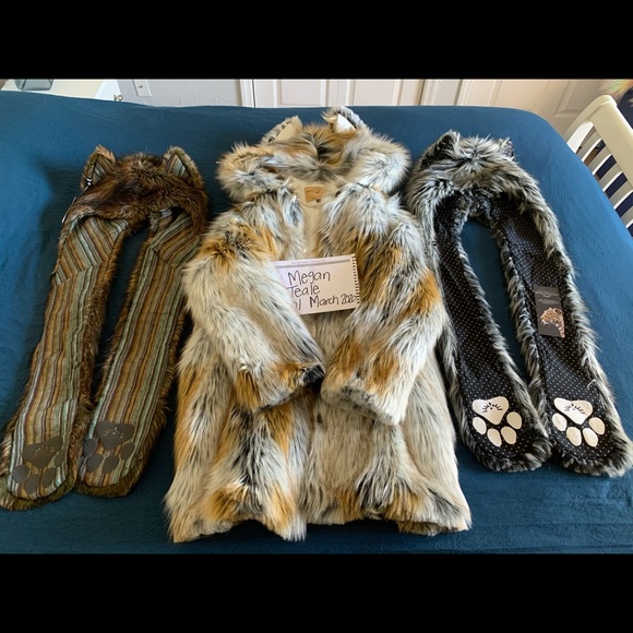 Arctic Wolf Spirithoods Coat 🐺 - Picture 4 of 8